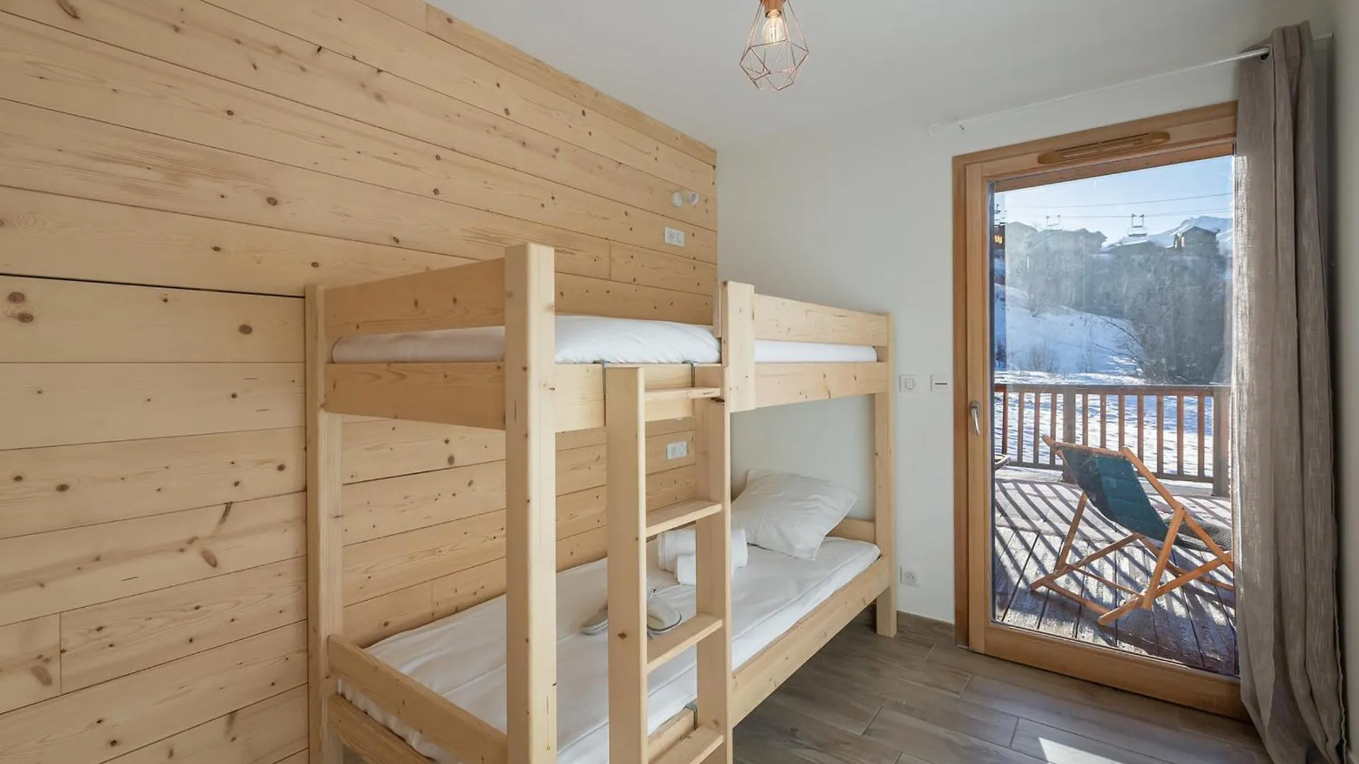Appartement Au Pied Des Pistes - 6 Adultes + 2 Enfants, 4 Chambres, Parking, Wifi - Fr-1-570-40 Saint-Martin-de-Belleville 0*,  France